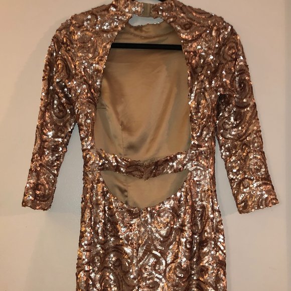 Highly Sequin backless dress. - Picture 3 of 8